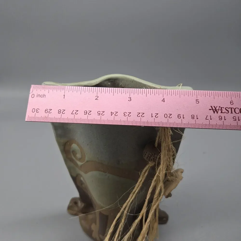 Native American Acoma Pueblo NM M. Romero Venezuela Signed Studio Pottery Vase
